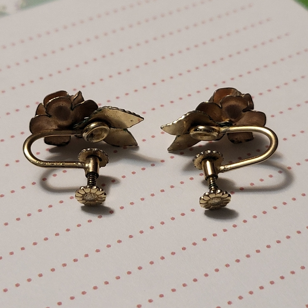 Krementz Vintage Rose Screwback Earrings - Picture 4 of 4